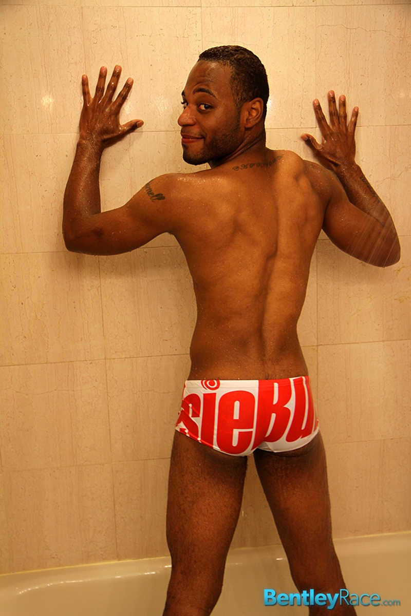 Darnell Forde bentley race bentleyrace nude wrestling bubble butt tattoo hunk uncut cock feet gay porn star 011 male tube red tube gallery photo - Darnell Forde