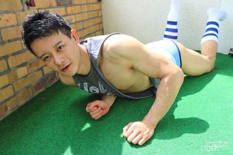 Bentley Race Chinese young stud Anson Yang strips tight shorts tube socks wanking dick massive cum load 001 gay porn pics - Hot young Chinese dude Anson Yang strips off his tiny shorts, muscle t-shirt and white tube sports sock jerking his cock