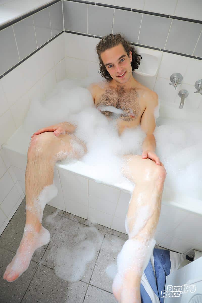 Ripped hairy chested young hunk Reece Anderson bubble bath jerk off 8 gay porn pics - Ripped hairy chested young hunk Reece Anderson bubble bath jerk off